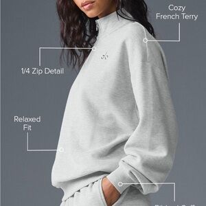 Alo Accolade Grey Quarter-Zip Pullover Sweater